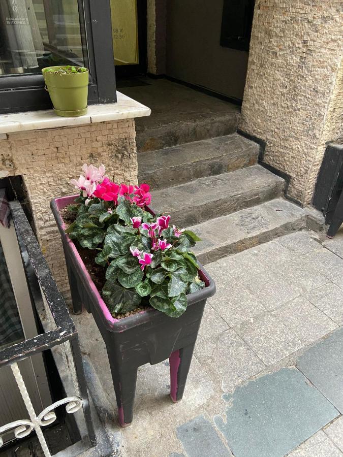 Taksim Sem Hotel Istanboel Buitenkant foto